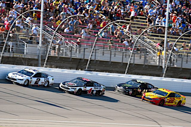 Brad Keselowski, Kevin Harvick racing at Michigan in 2017, NKP