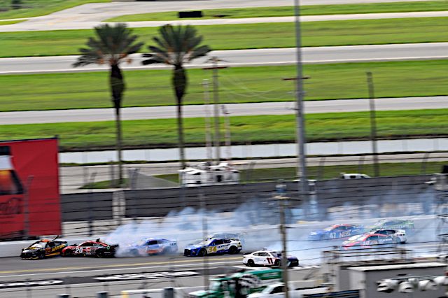 #12: Ryan Blaney, Team Penske, Advance Auto Parts Ford Mustang, #20: Christopher Bell, Joe Gibbs Racing, Rheem Toyota Camry and #11: Denny Hamlin, Joe Gibbs Racing, FedEx Cares Toyota Camry wreck