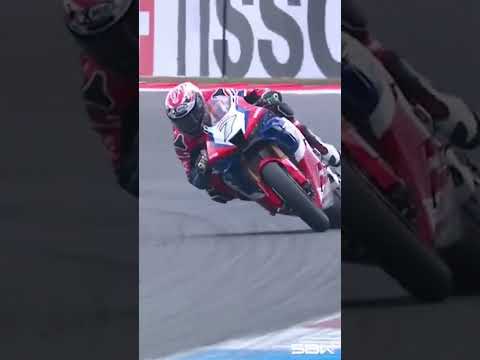 There's only 1️⃣ way for Turn 1️⃣2️⃣ at Assen - SLIDE & keep on sliding 😎 Slo mo helps! 🔥 #WorldSBK