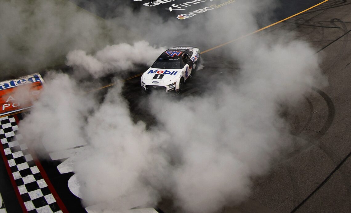 Kevin Harvick burnout, Jared C. Tilton/Getty