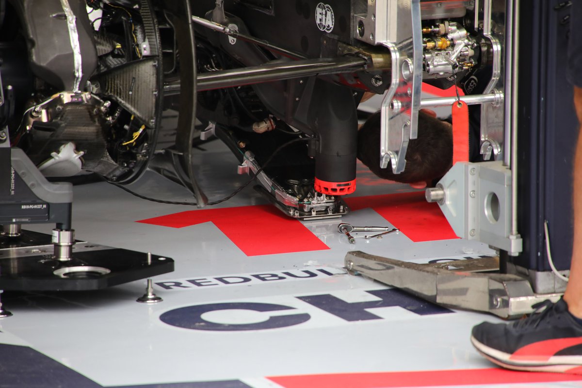 Red Bull Racing RB18 technical detail