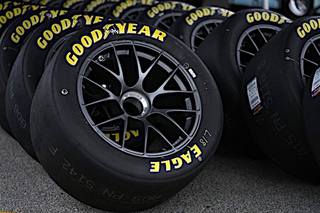 One Lug nut tires, 2022 Daytona NASCAR Cup, NKP