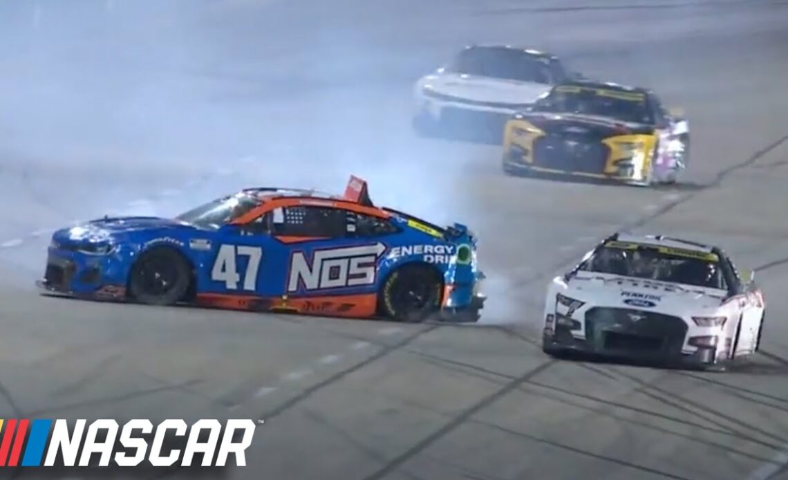 Austin Cindric makes a great move avoiding Ricky Stenhouse Jr.