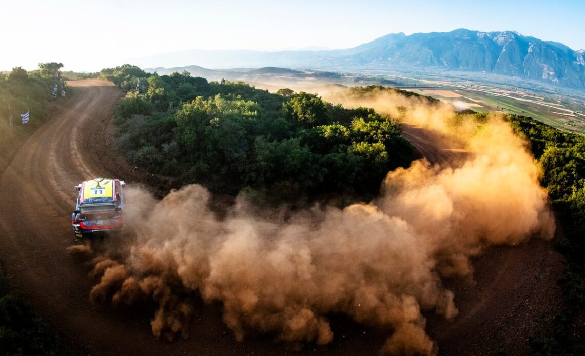 Thierry Neuville was fuming at the small gaps between cars, which created a dust problem.