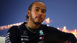 Hamilton Apologises After Team Radio Outburst as Verstappen Wins Dutch GP
