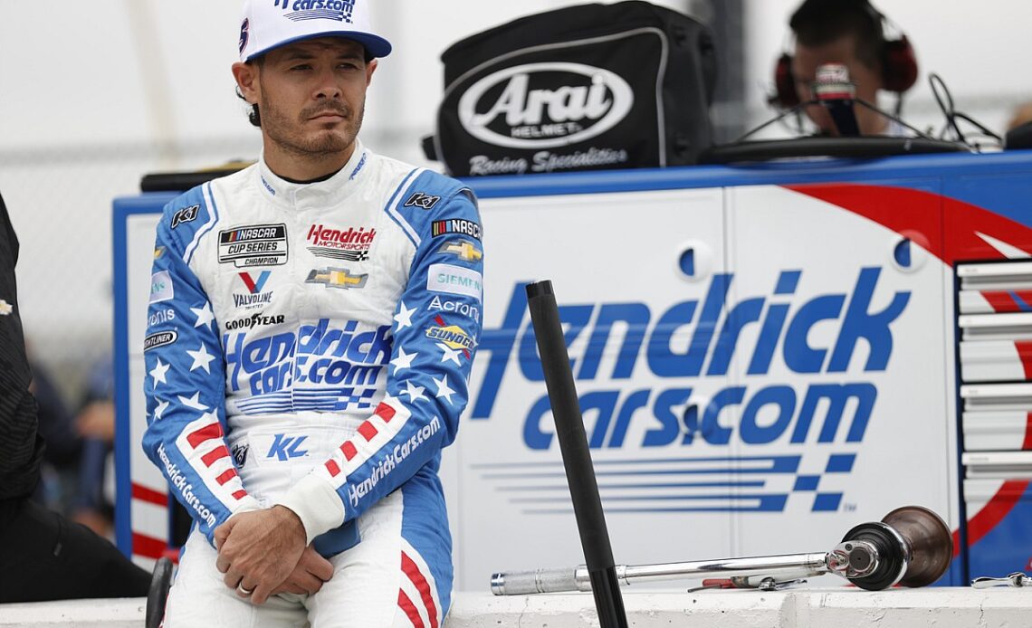 Hendrick, Kyle Larson agree to NASCAR contract extension through 2026