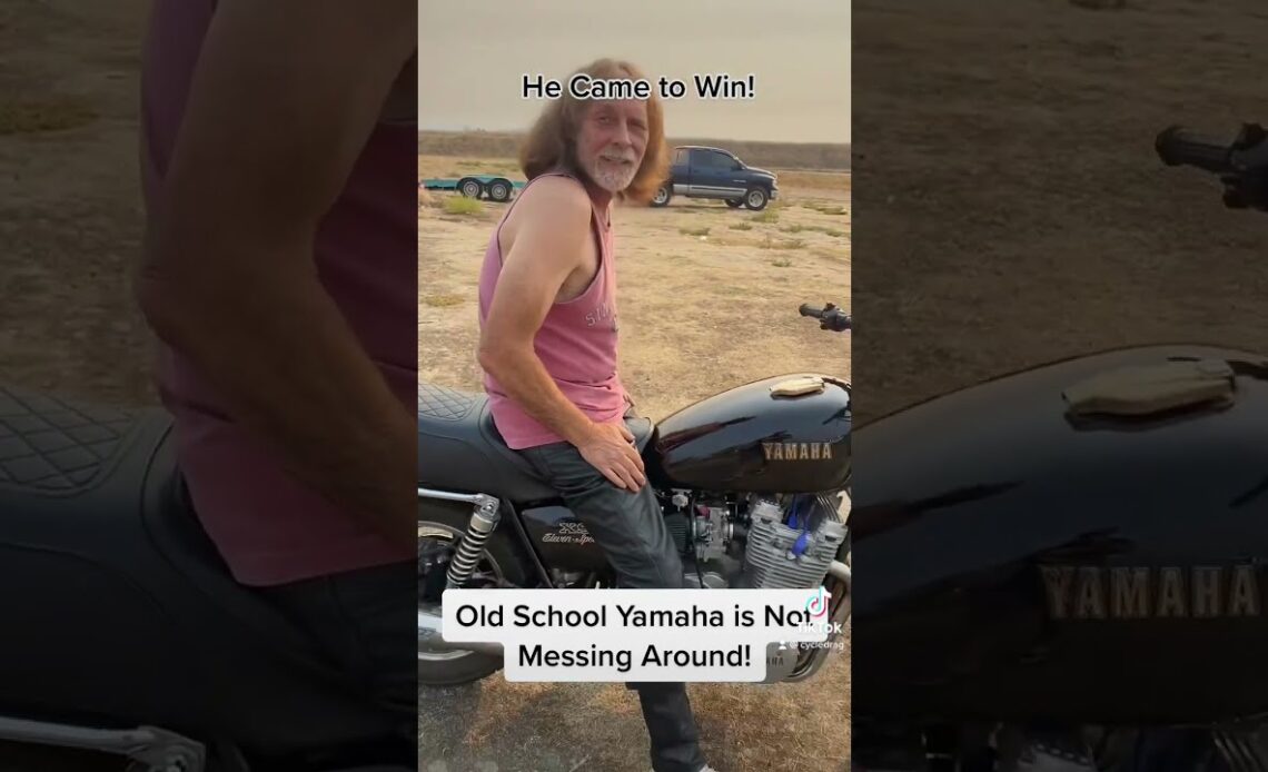 He's Not Playing Around on this Old School Yamaha!