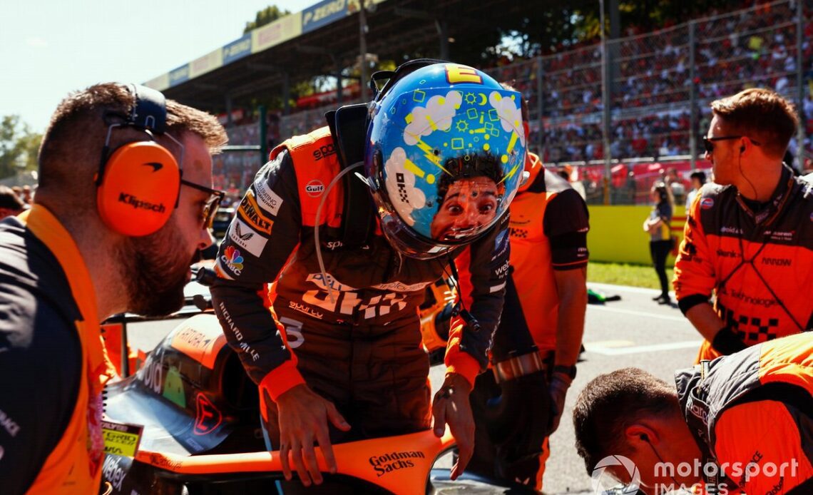 Daniel Ricciardo, McLaren, arrives on the grid