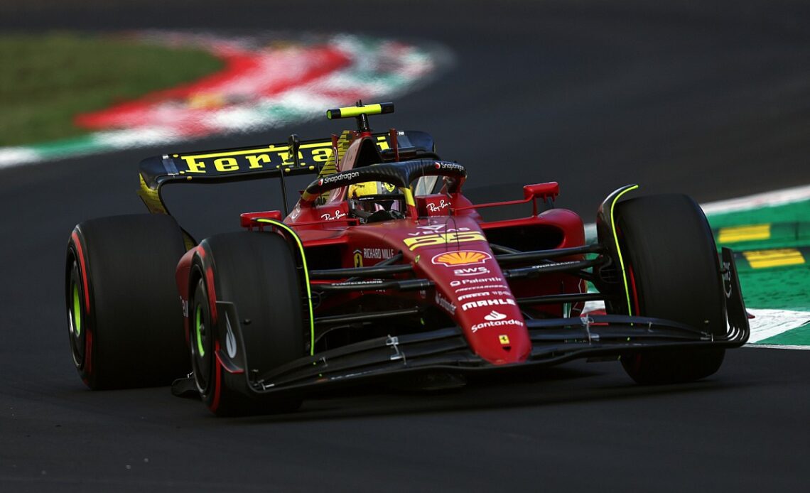 Sainz quickest from Verstappen in second F1 practice