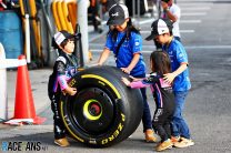 Young fans, Suzuka, 2022