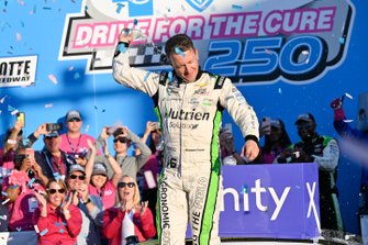 Race winner AJ Allmendinger, Kaulig Racing, Chevrolet Camaro