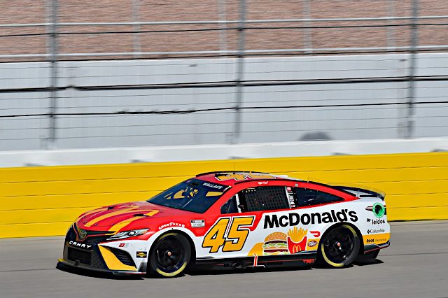 Bubba Wallace drives during the NASCAR Cup Series race at Las Vegas Motor Speedway. (Photo: NKP)