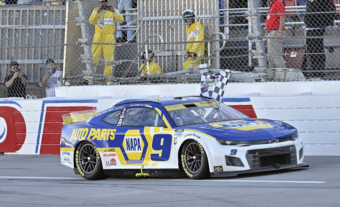 Chase Elliott's first 2022 playoff win is a timely one