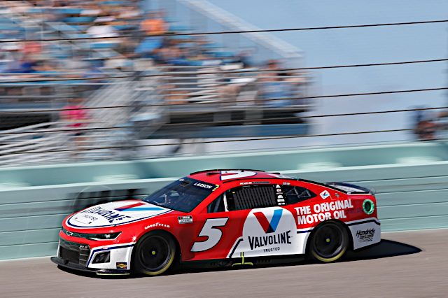 Kyle Larson Sweeps Stages, Wins Cup Race At Homestead-Miami