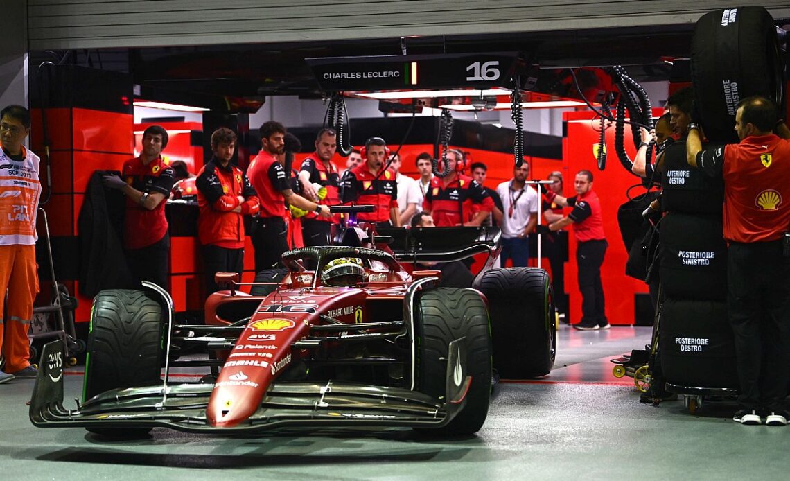 Leclerc takes Singapore GP pole