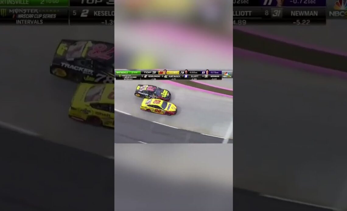 Logano vs Truex: "Will he get the bumper?! Yes he does!"