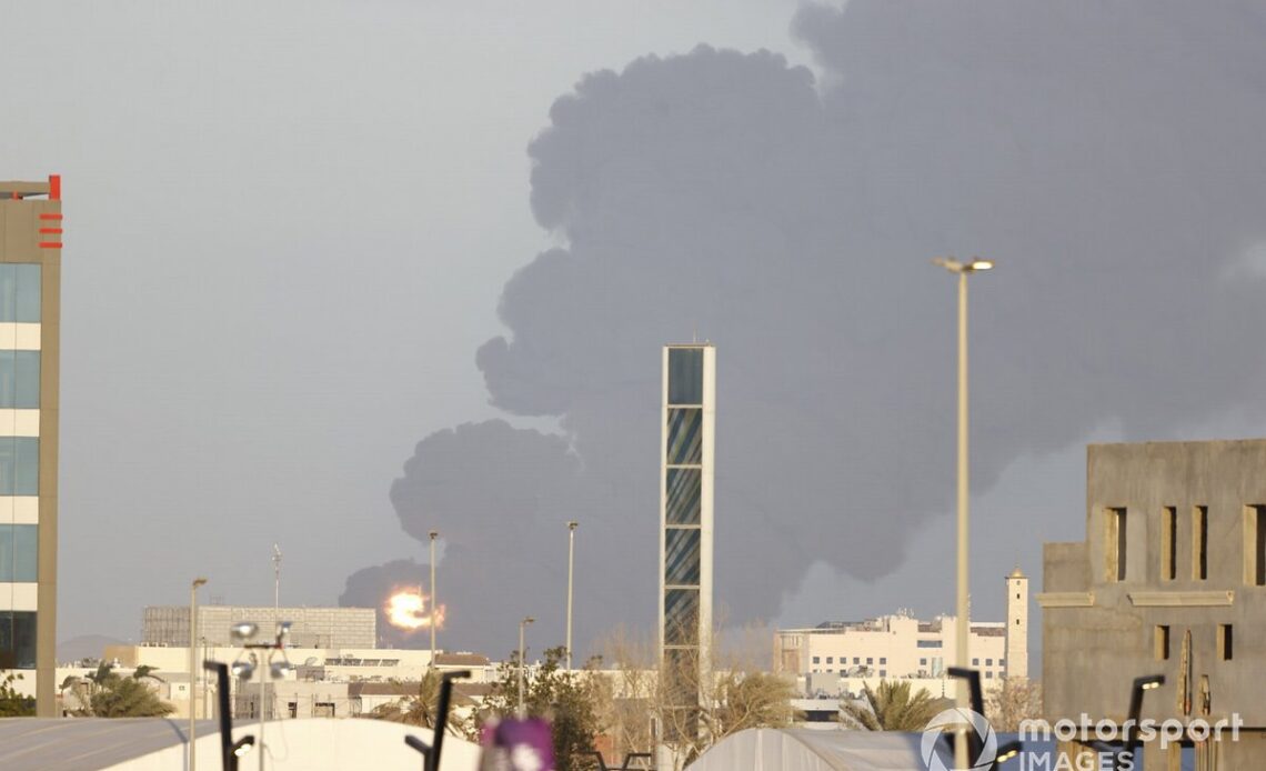 Smoke in the sky of Jeddah