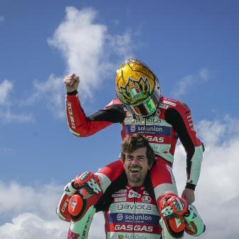 Social media reacts to Guevara's Moto3™ Championship win