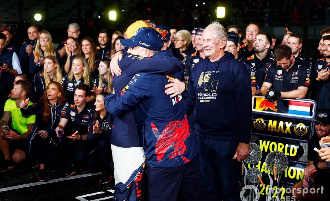 Verstappen hugs Adrian Newey after claiming a second F1 world title