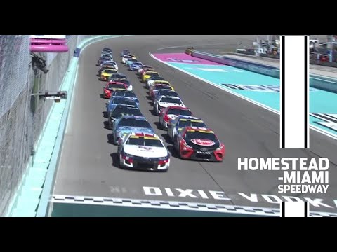 William Byron leads the field to green at Homestead-Miami Speedway