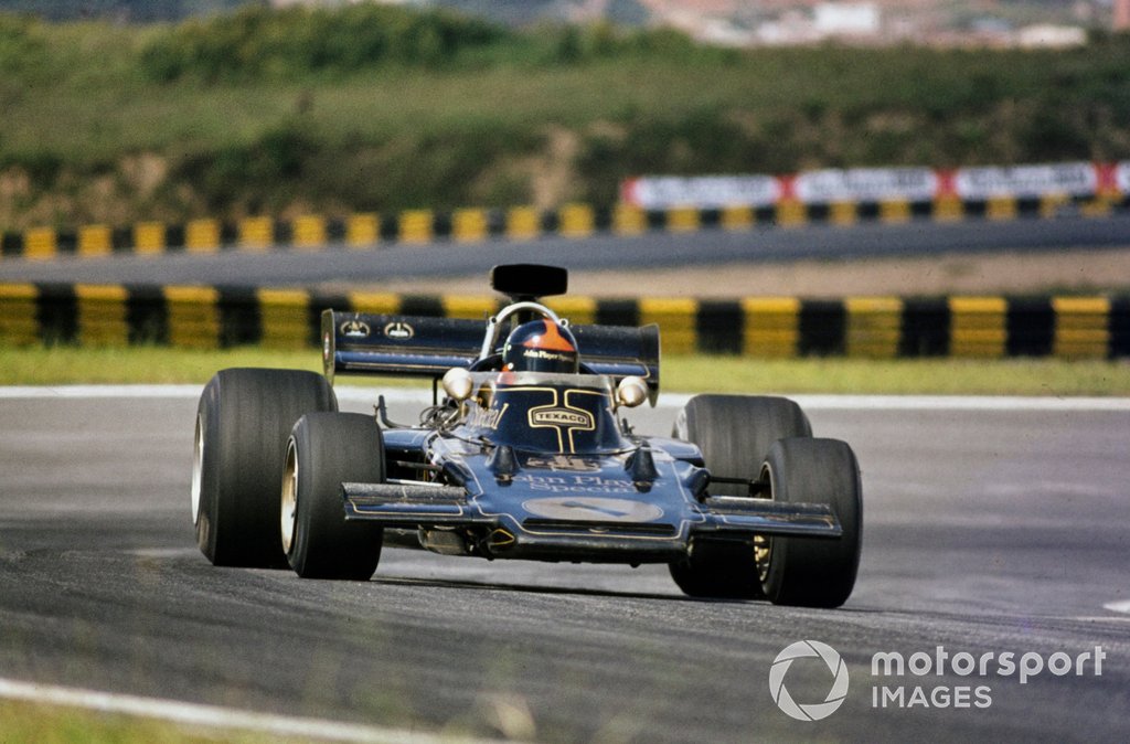 Fittipaldi scored a home triumph in the first world championship Brazilian Grand Prix to begin his title defence