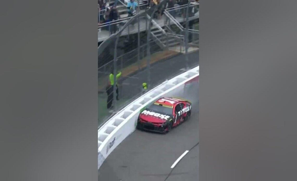 Ross Chastain's WILD move at Martinsville sets NASCAR universe on fire 🔥😲