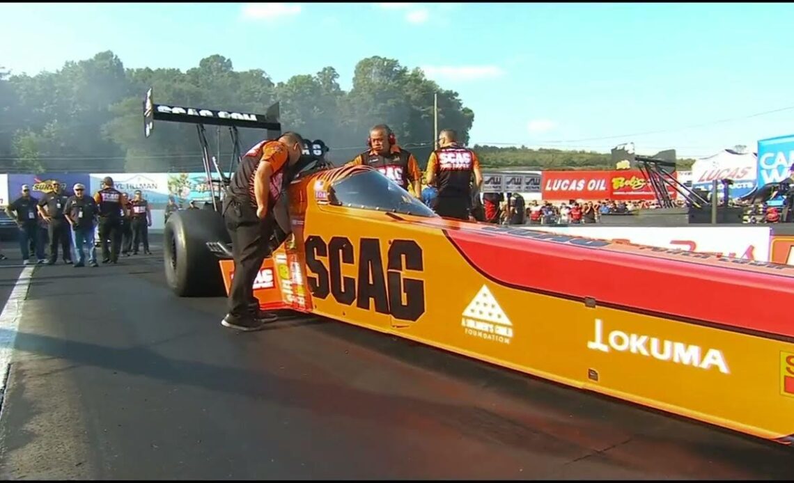 Tony Schumacher with Fuel leak, Josh Hart, Top Fuel Dragster, Rnd 3 Qualifying, Pep Boys Nationals,
