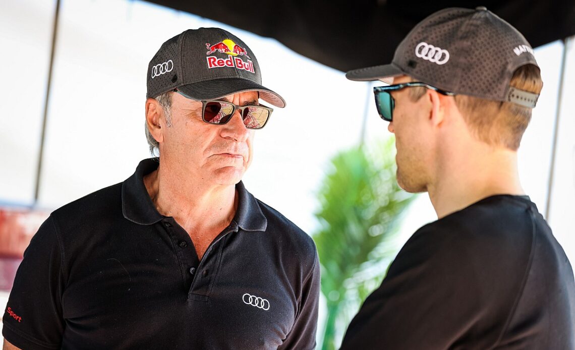 Al-Attiyah: Audi Dakar rival Sainz ‘complains about a lot of things’