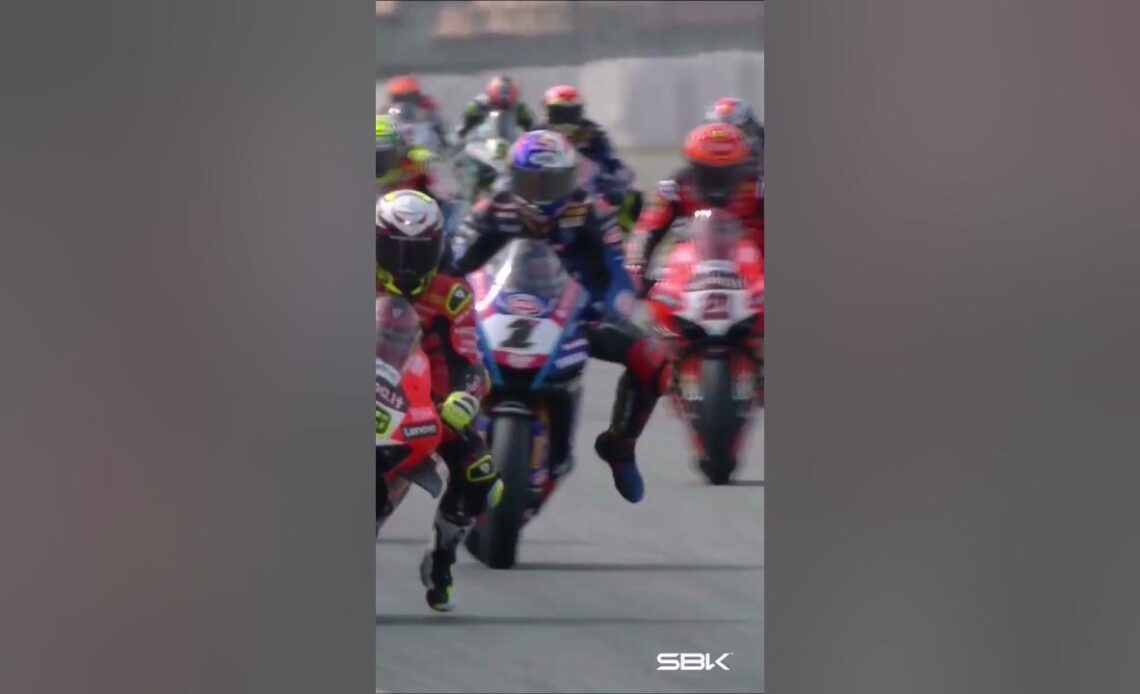 Bautista & Toprak showed us "rubbing is racing" when they touched at Catalunya! 💥 #CatalanWorldSBK