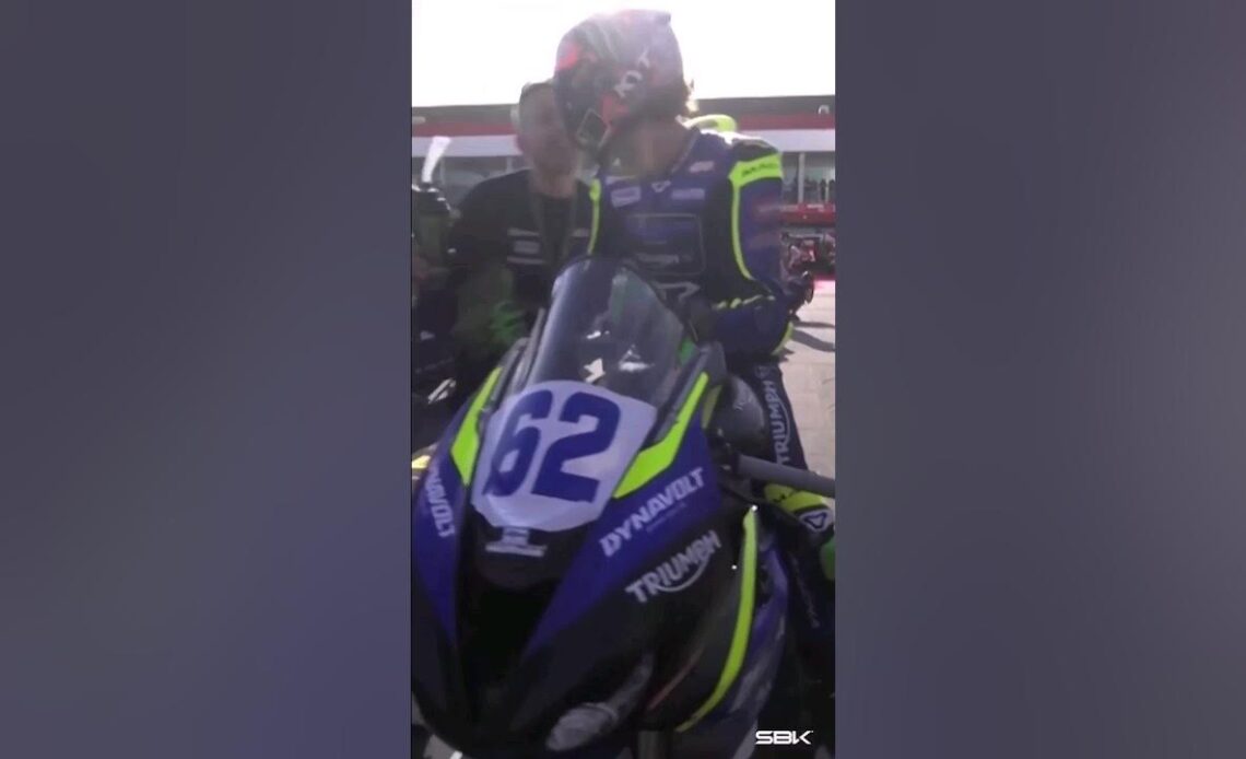 Manzi takes his and Triumph's maiden #WorldSSP victory in Race 1️⃣ at Portimao 🔥 #PRTWorldSBK 🇵🇹