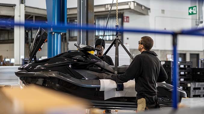 Tiaga Begins Delivery of Orca Carbon Electric Watercraft in Florida