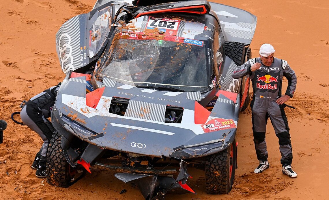 Carlos Sainz reveals Dakar crash caused multiple spine fractures
