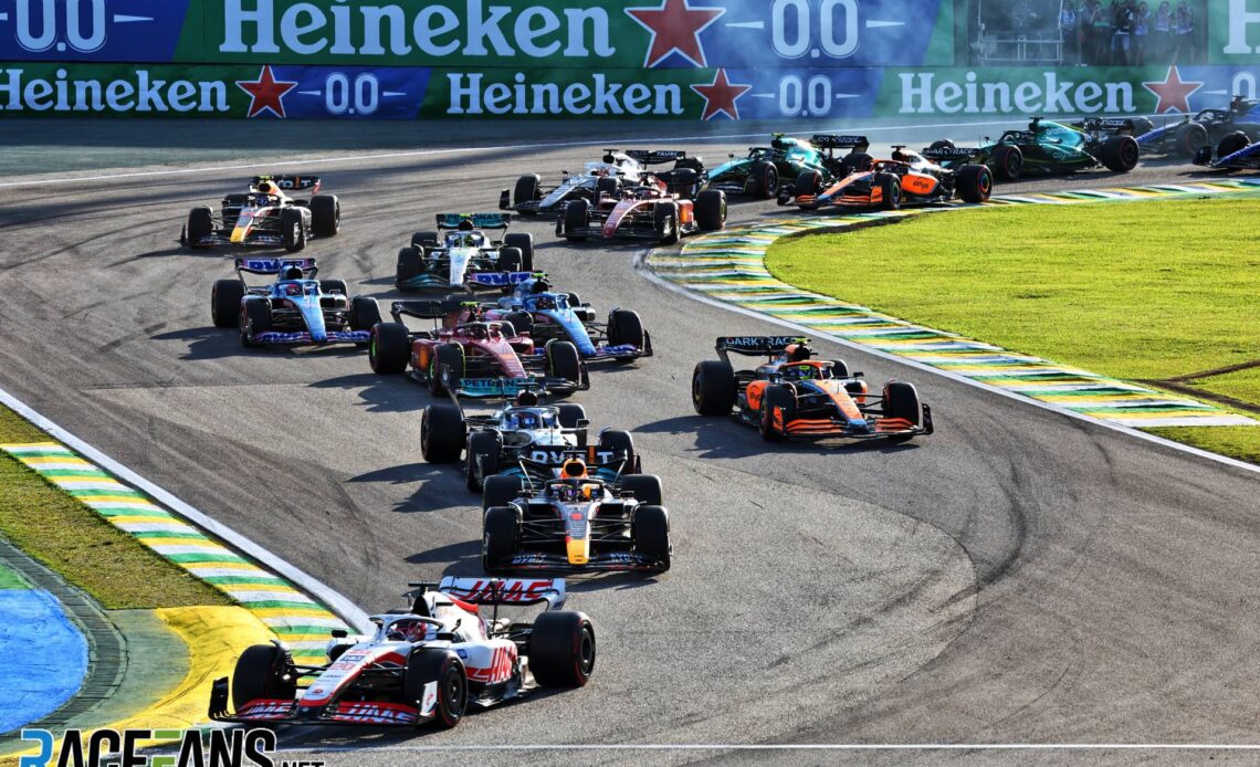 Sprint race start, Interlagos, 2022