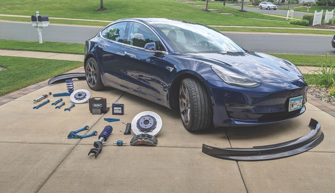 The mods you need to make a Tesla Model 3 into a race car | Articles