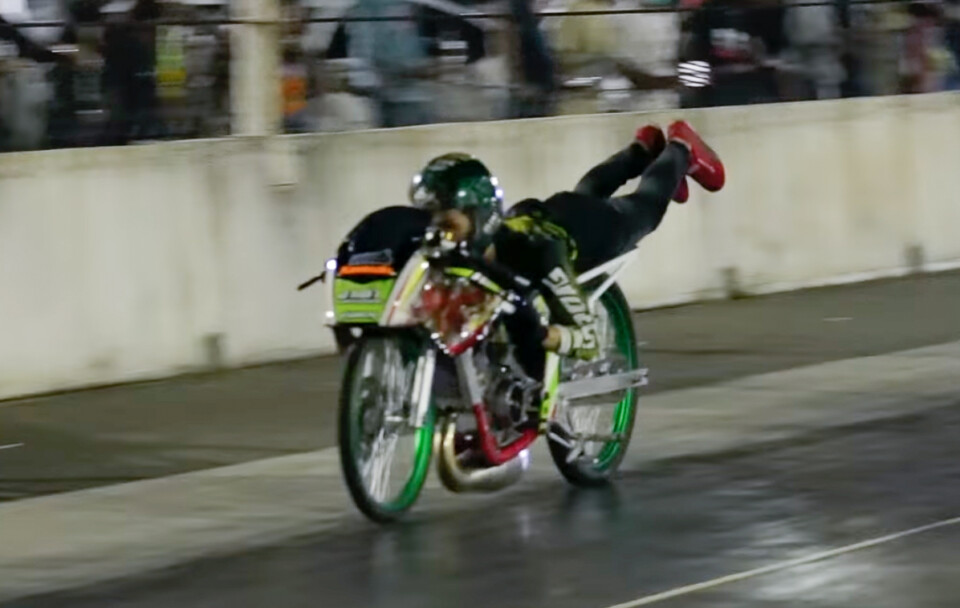 These Might Be The Craziest Drag Bike Racers In The World