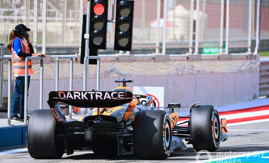 Oscar Piastri, McLaren MCL60, stops at the pit exit