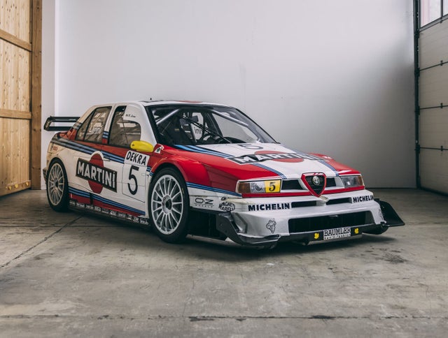 who remembers this absolute unit racing in the mid 90s? one of the best race cars ever made along with the estate Volvo and Subaru legacy.