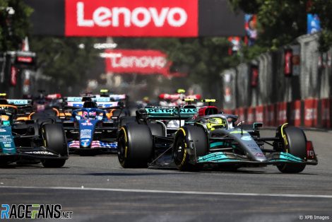 Lewis Hamilton, Mercedes, Baku Street Circuit, 2022