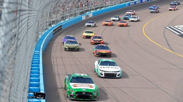Preview Show: Will Harvick reach 10 Cup wins at Phoenix?