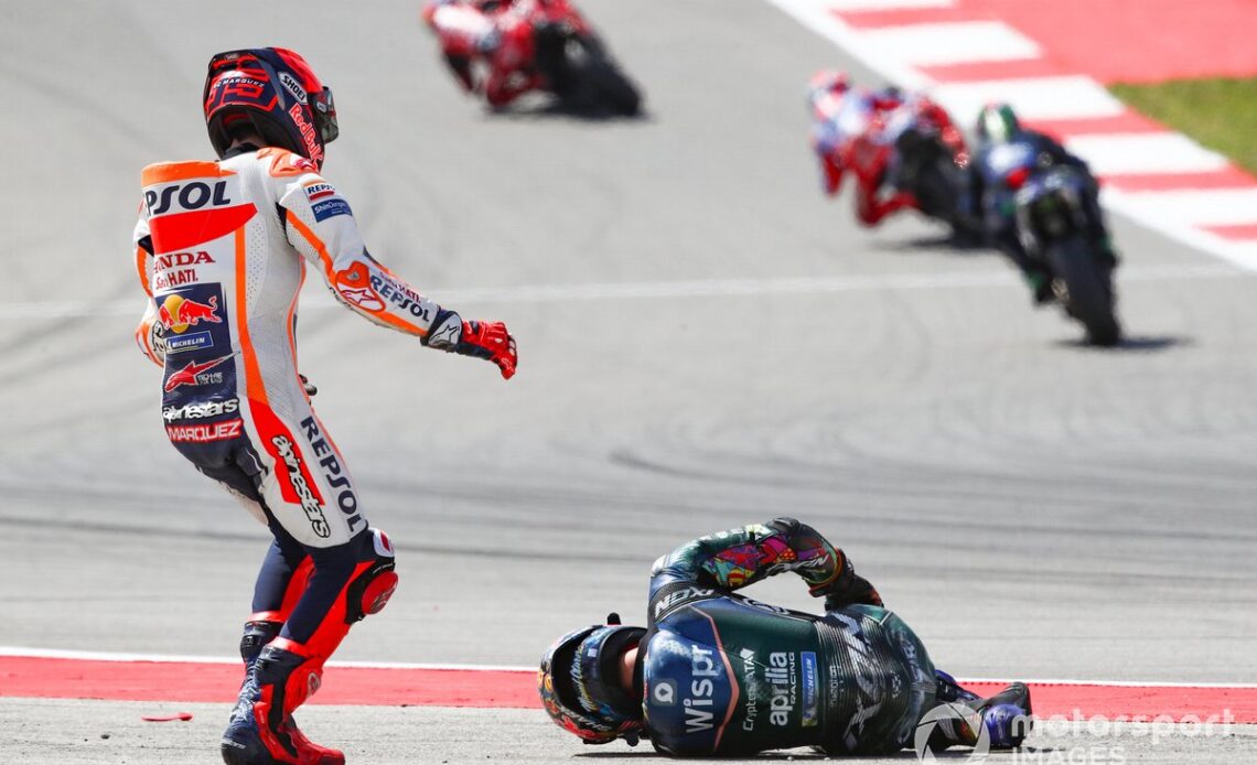 Miguel Oliveira, RNF MotoGP Racing, Marc Marquez, Repsol Honda Team crash