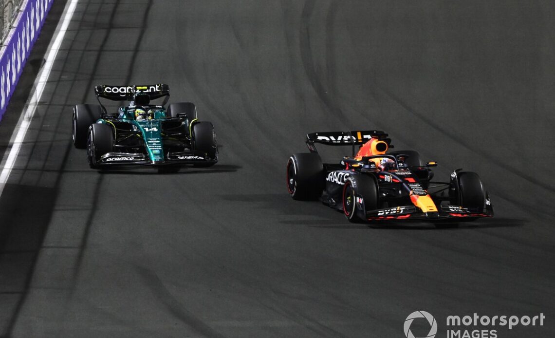 Max Verstappen, Red Bull Racing RB19, Fernando Alonso, Aston Martin AMR23