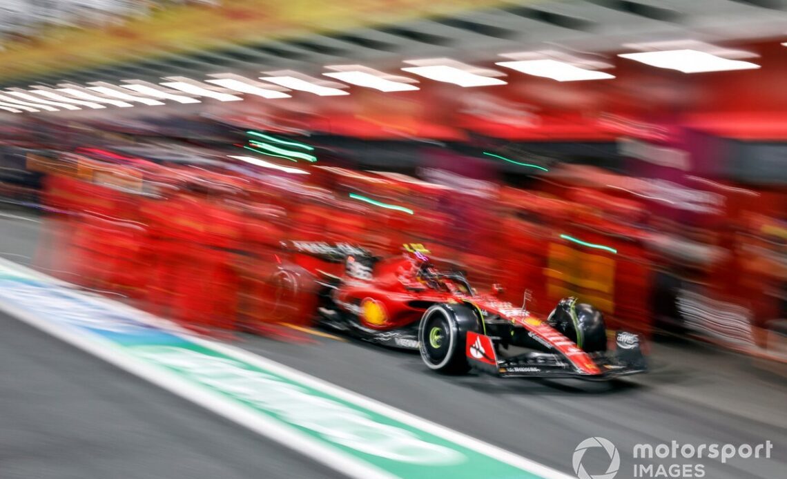Carlos Sainz, Ferrari SF-23, makes a pit stop