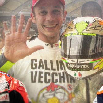 Who could emulate Rossi to become a Champion in their 30s?