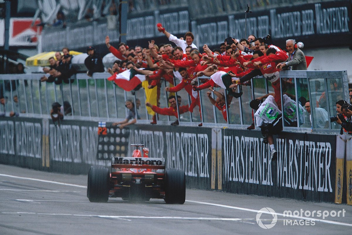 Race winner Michael Schumacher, Ferrari F1 2000
