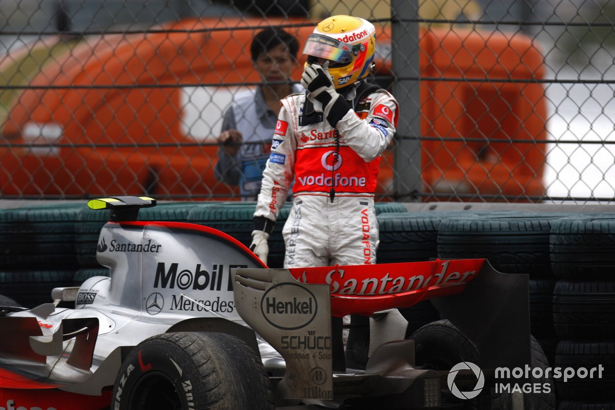 Lewis Hamilton, McLaren MP4-22 Mercedes
