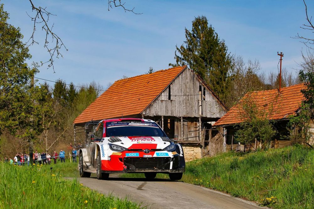 Podium: Winner Elfyn Evans, Scott Martin, Toyota Gazoo Racing WRT Toyota GR Yaris Rally1, second place Ott Tänak, Martin Järveoja, M-Sport Ford World Rally Team Ford Puma Rally1, third place Esapekka Lappi, Janne Ferm, Hyundai World Rally Team Hyundai i20 N Rally1 and all other drivers