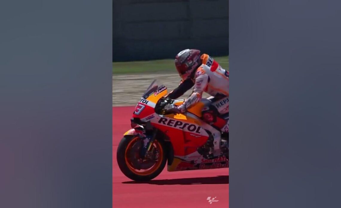 Marc Marquez throws away number 7 in COTA! 💥