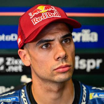 Oliveira suffers dislocated shoulder in Spanish GP