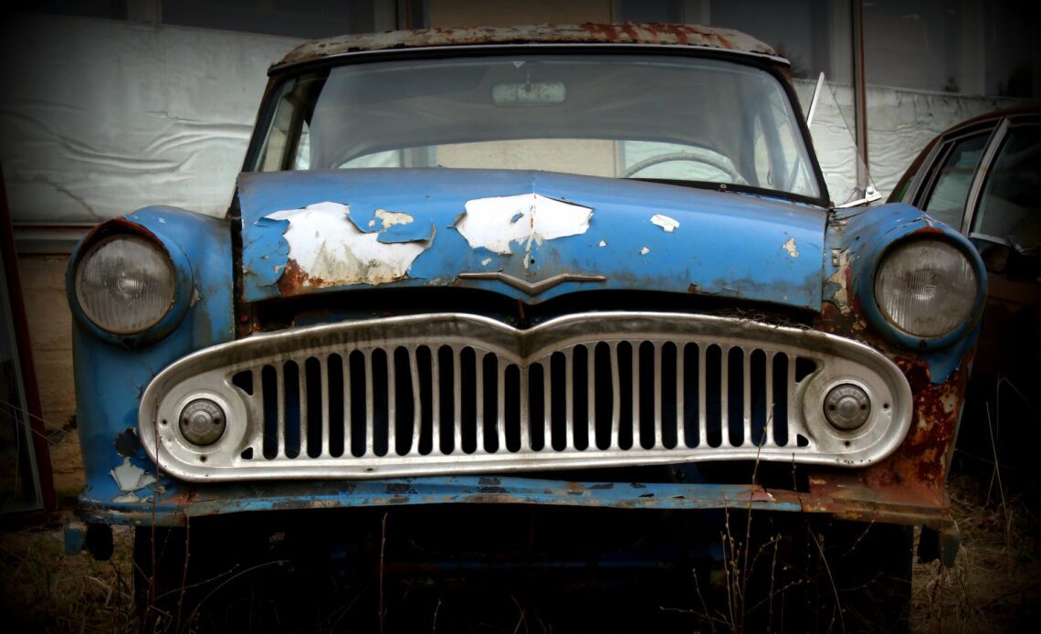 Own a junk car, but have no idea what to do with it? Here are your options