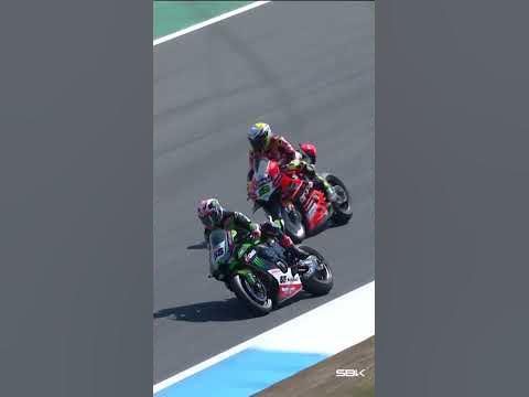 Rea vs Bautista for the WIN 🇳🇱 | #WorldSBK